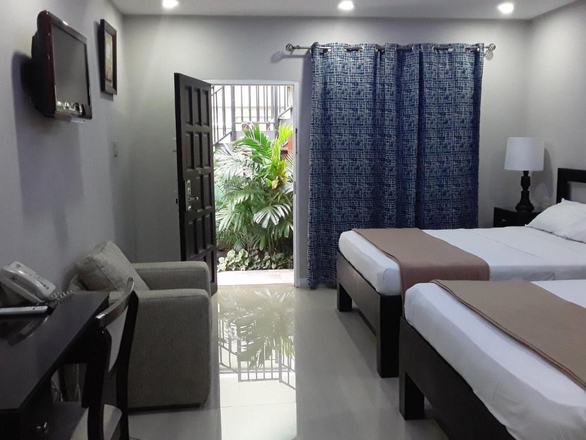 Christar Villas Hotel คิงส์ตัน ภายนอก รูปภาพ