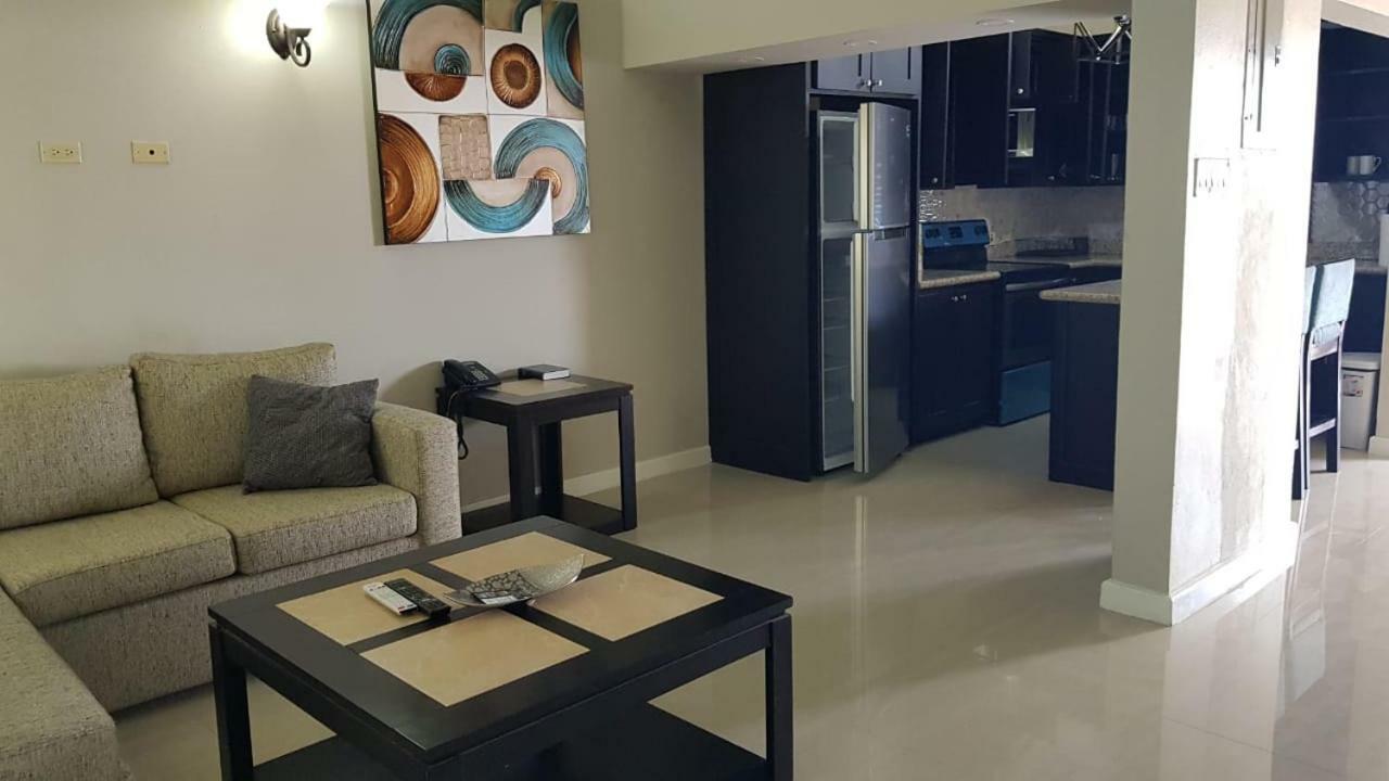 Christar Villas Hotel คิงส์ตัน ภายนอก รูปภาพ