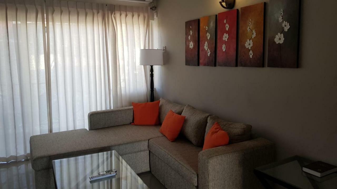 Christar Villas Hotel คิงส์ตัน ภายนอก รูปภาพ