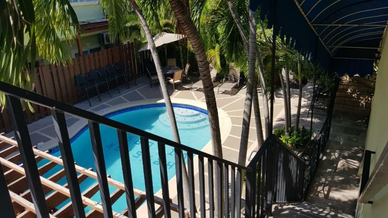 Christar Villas Hotel คิงส์ตัน ภายนอก รูปภาพ